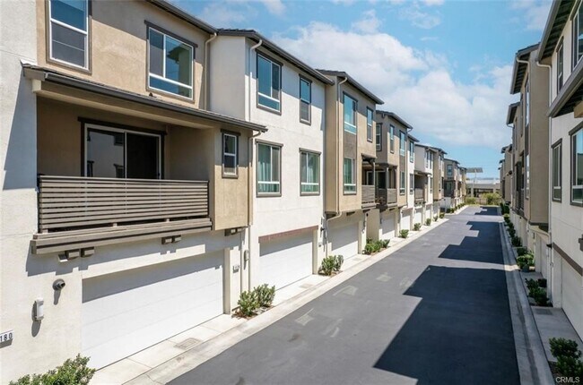 Foto del edificio - 1139 Orchard Dr