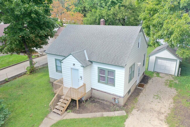 Foto del edificio - 707 7th St NW