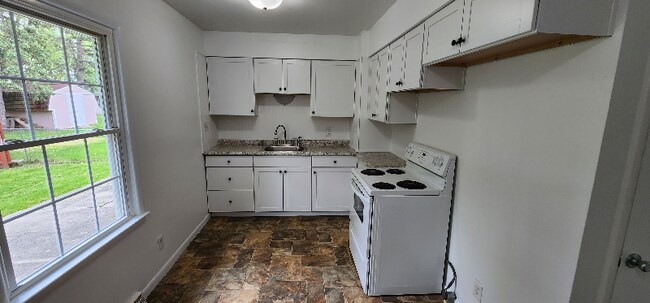 Building Photo - 1404 N Union St