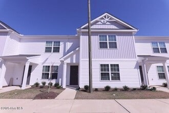 Building Photo - 4105 Laurel Rdg Dr