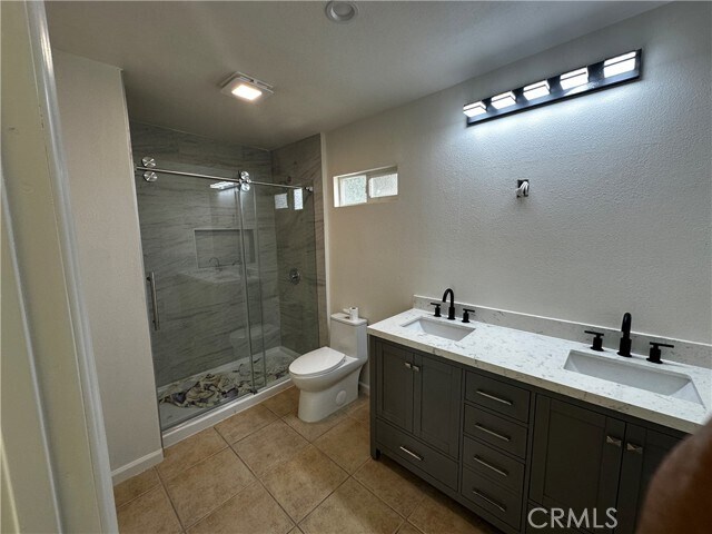 Foto del edificio - 15858 Cadwell St