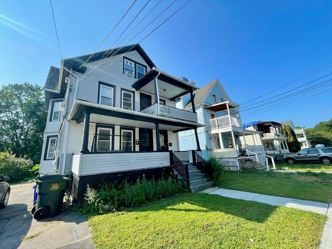 Primary Photo - 14 Pleasant St