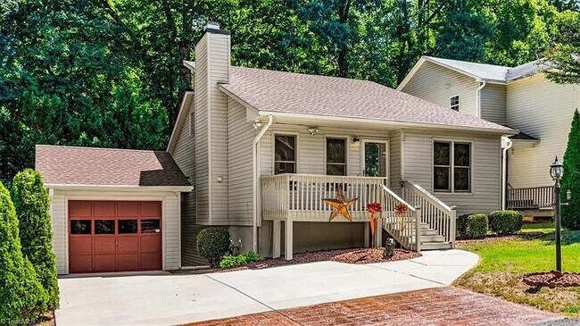 Foto del edificio - 5021 Mereworth Ct
