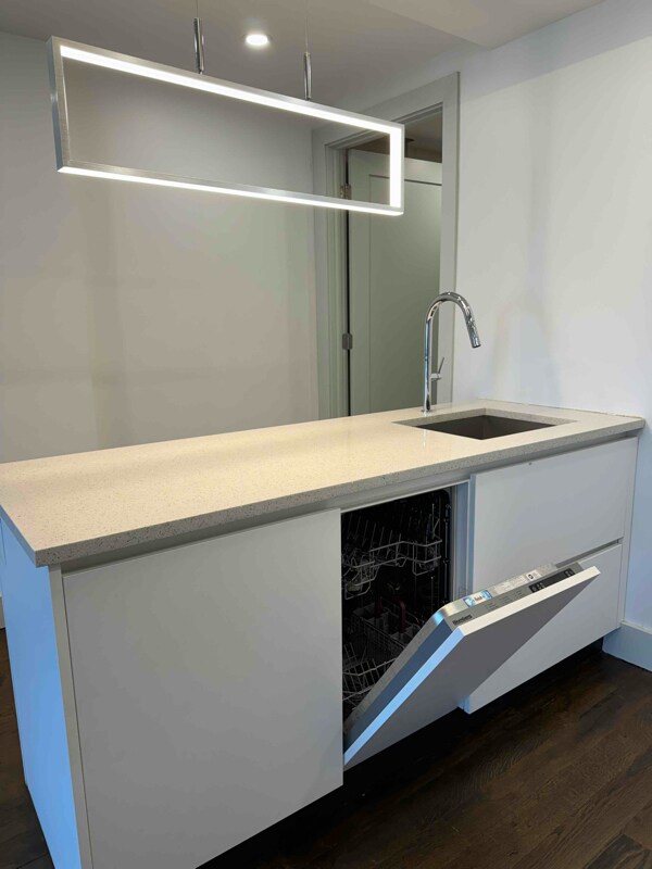 Foto del edificio - 150 Lenox Rd