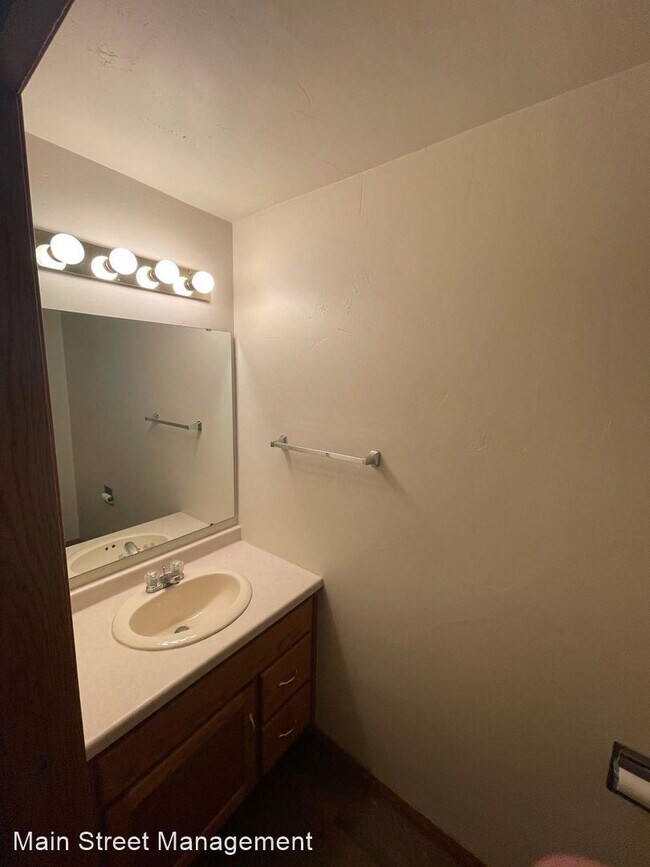 Foto del edificio - 3 br, 2 bath House - 410 Aloysius Ct.