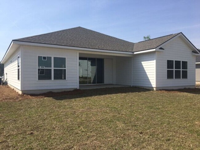 Foto del edificio - Great Location, corner lot and fenced back...