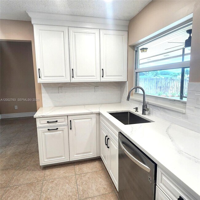 Foto del edificio - 11950 SW 49th Ct