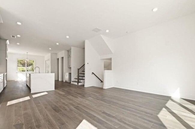 Foto del edificio - 3667 Peachtree Rd