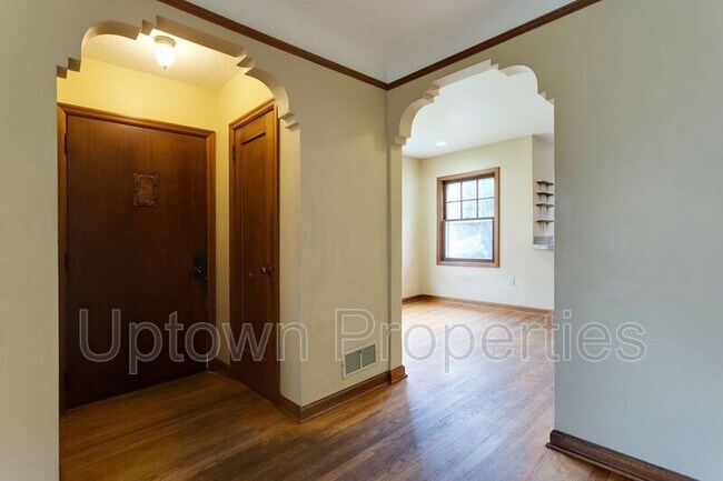 Foto del edificio - 1644 N Willamette Blvd