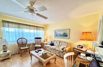 Building Photo - 39 Harwood B