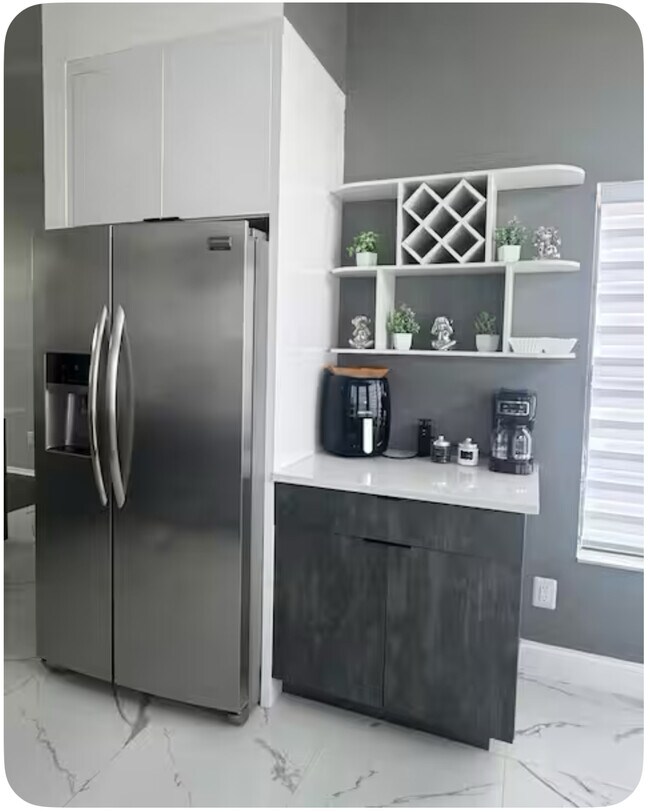 Building Photo - 266 Competition Dr