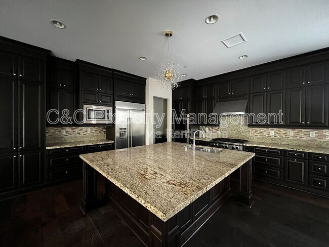 Building Photo - 53 Goldenrod