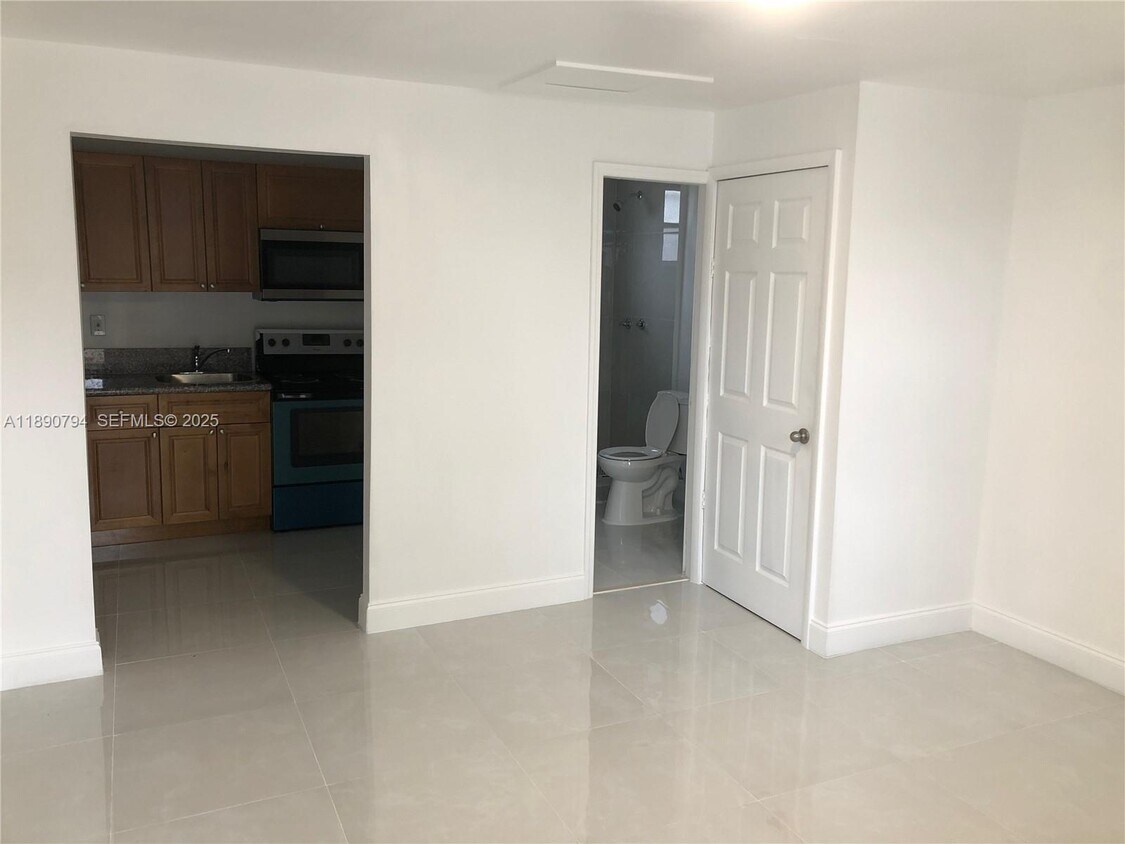 Foto del edificio - 179 NW 69th St