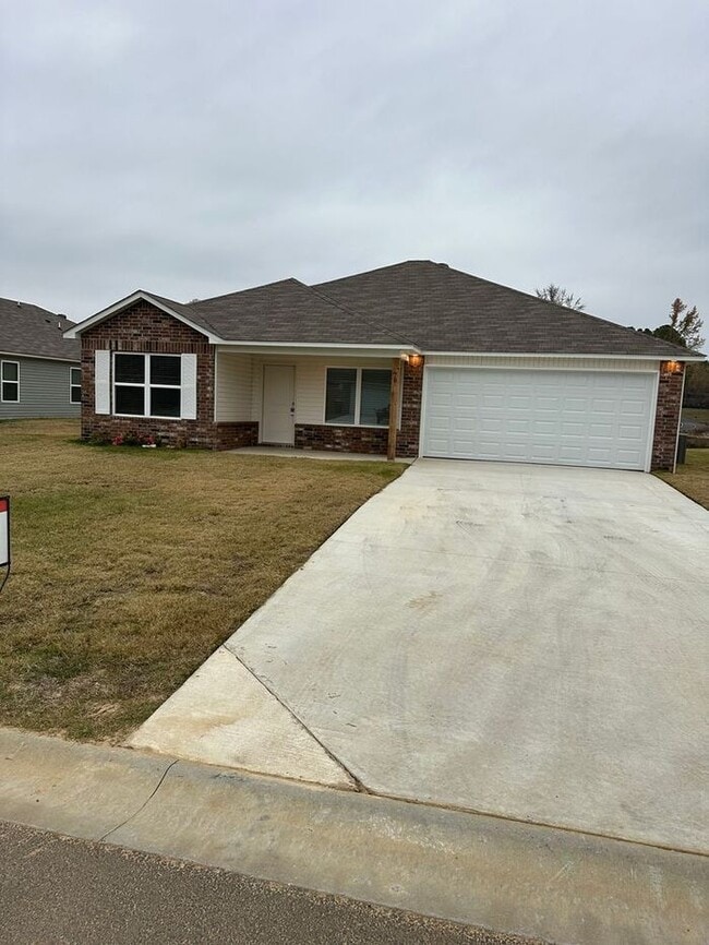 Building Photo - Now Available in Cabot: Beautiful 4-Bedroom, 2-Bath Home!