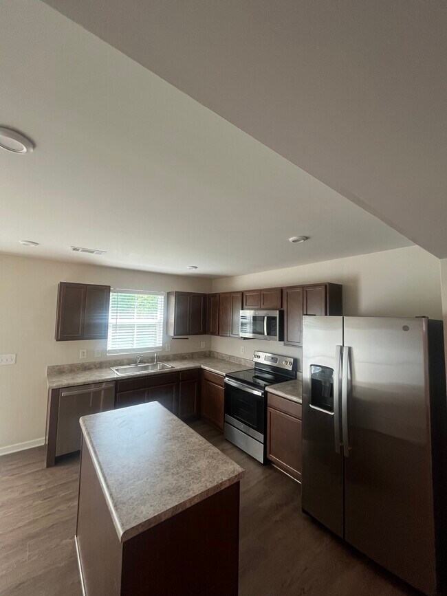 Building Photo - 2757 Thornton Grove Blvd