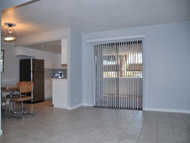Building Photo - 5301 E Waverly Dr