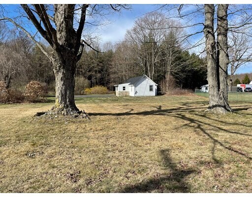 Foto del edificio - 43 Ware Rd