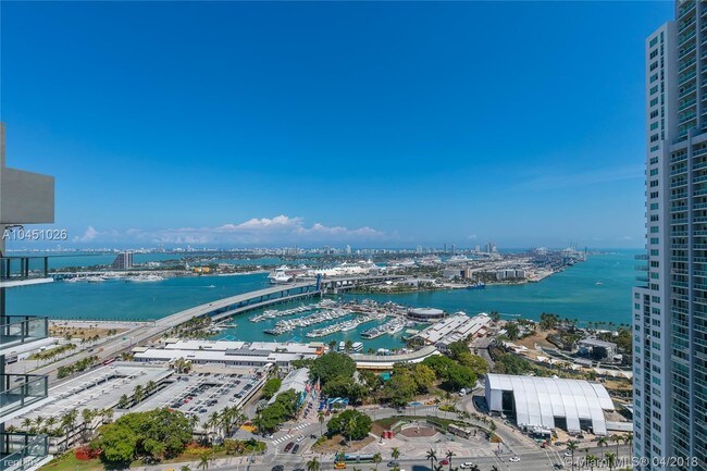 Foto del edificio - 1 br, 1 bath Apartment - 415 NE 2nd Ave