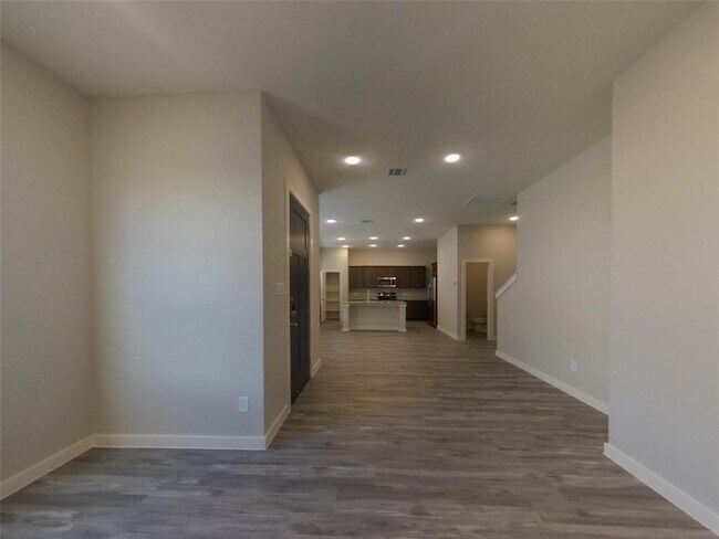 Foto del edificio - 9835 Willow Creek Commerce Dr