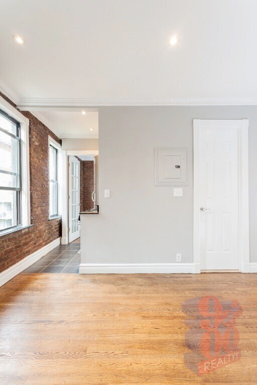 Foto del edificio - 416 E 13th St