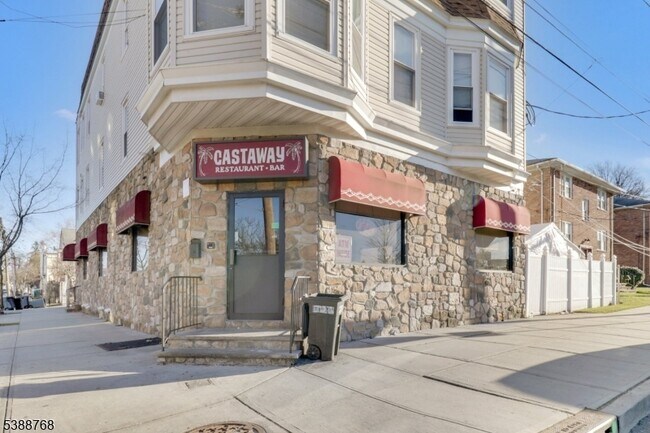 Foto del edificio - 284 Watchung Ave