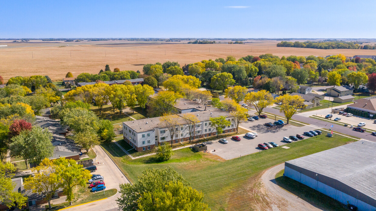 Primary Photo - Fairmont Square Apartments