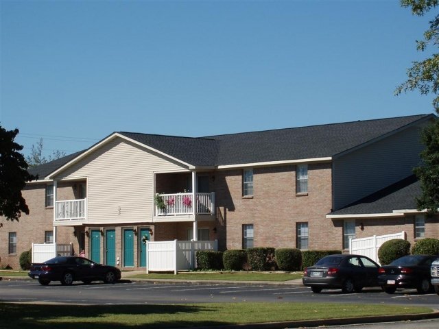 Foto del edificio - 600 Camelot Private Dr