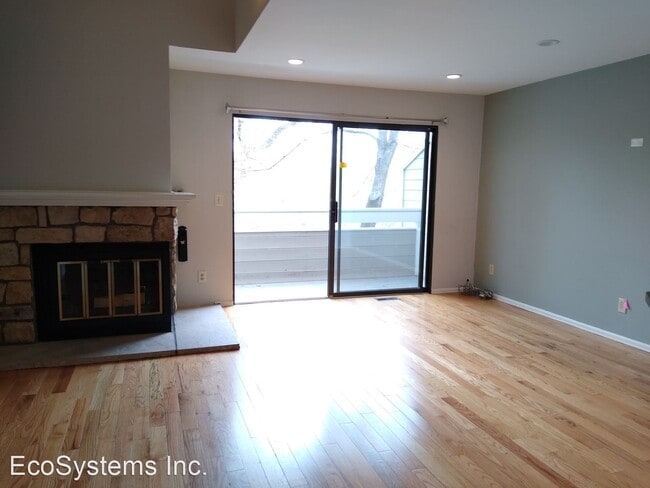 Building Photo - 3 br, 3.5 bath House - 8799 W Cornell Ave #5