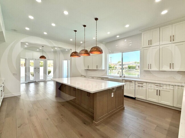 Foto del edificio - 1523 E Treasure Cove Dr