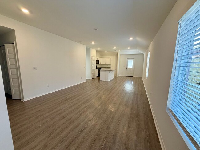 Building Photo - 8826 Preston Wood Dr