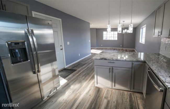 Building Photo - 4 br, 4 bath House - 124 3rd Ave S