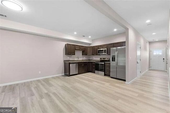 Building Photo - 403 Aaron Brown Rd