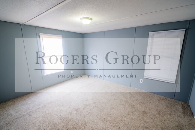 Foto del edificio - 2390 Hicksboro Rd