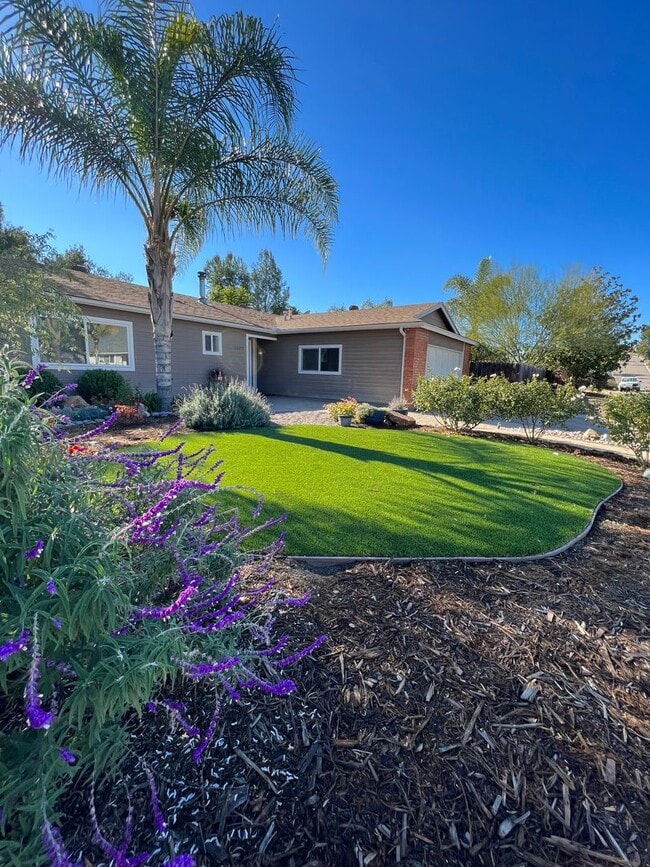 Building Photo - 13277 Lakeview Granada Dr