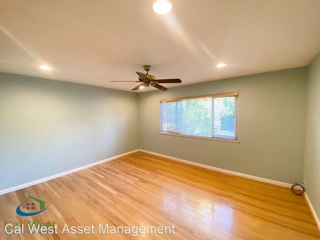 Building Photo - 4 br, 2 bath House - 5960 Arabian Court