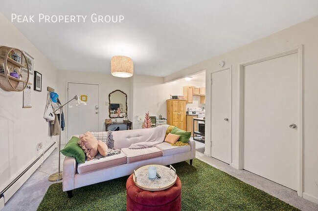 Foto del edificio - 3426 Telford St