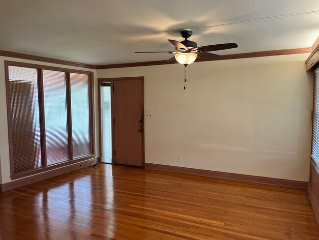 Sala de estar - 30 Thrasher St