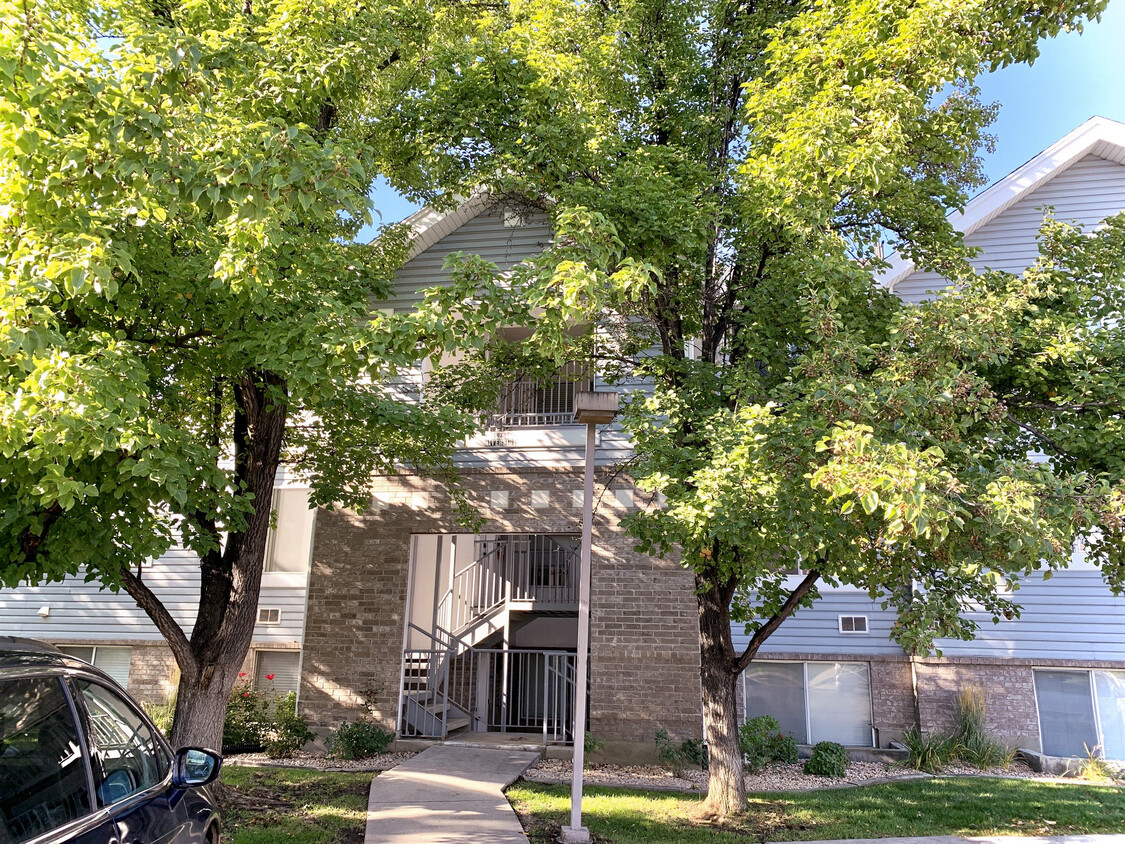Foto principal - 1525 Riverside Ave