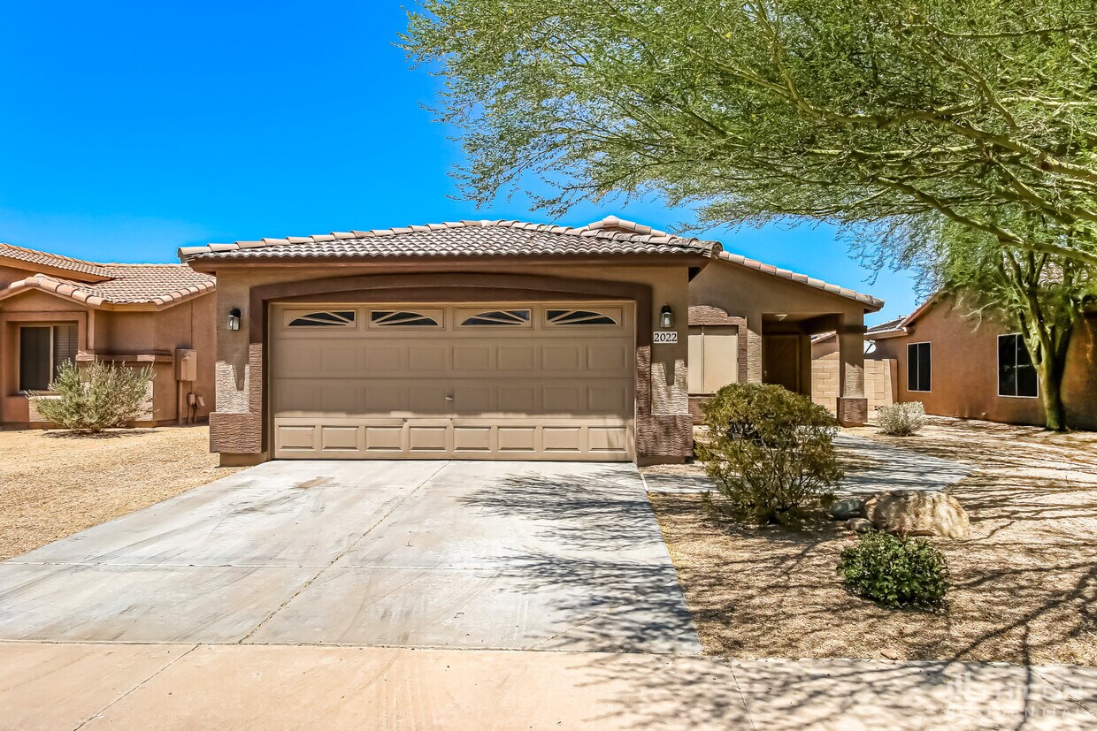 Primary Photo - 2022 E Winston Drive Phoenix AZ