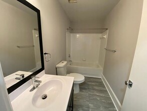 Interior Photo - 306 W Franklin