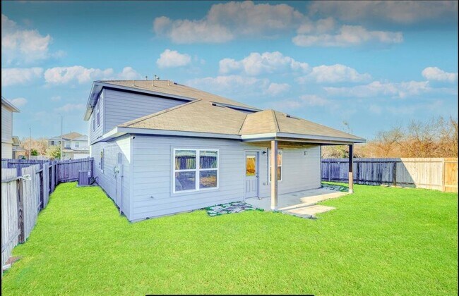 Building Photo - 5026 Fairwater Ct