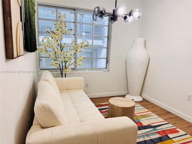 Foto del edificio - 1525 Euclid Ave