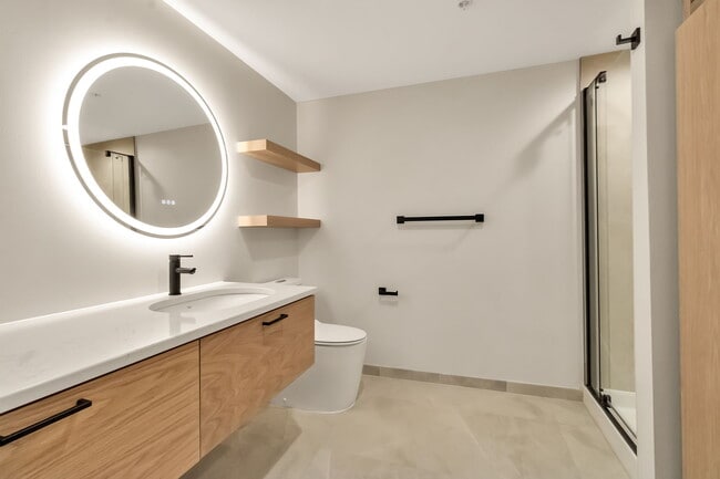 Building Photo - Park75