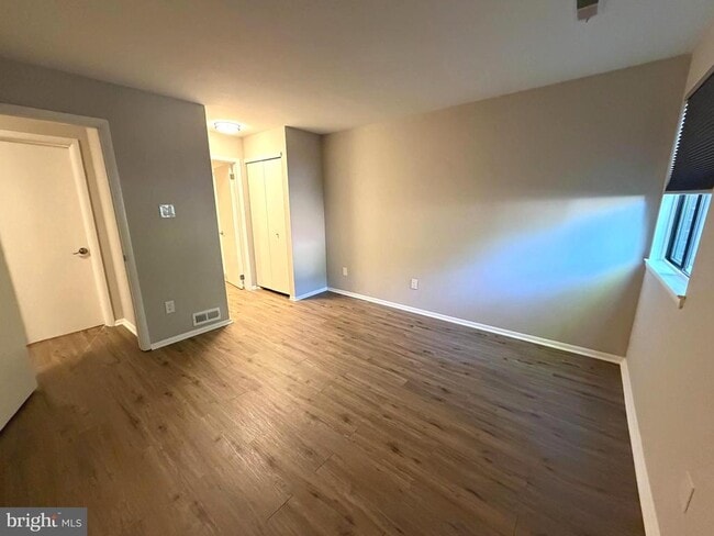 Building Photo - 402B Cypress Point Cir