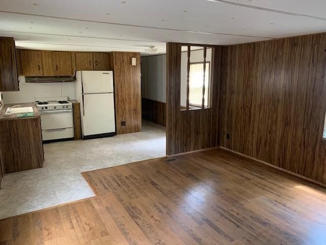 Building Photo - 23 Peaceful Pines Dr