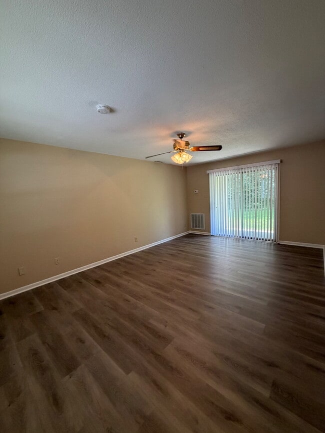 Building Photo - 2 BR | 1 BA Apartment in Goldsboro! ALL utilities included Electric | Water | Trash | Lawn Care *...