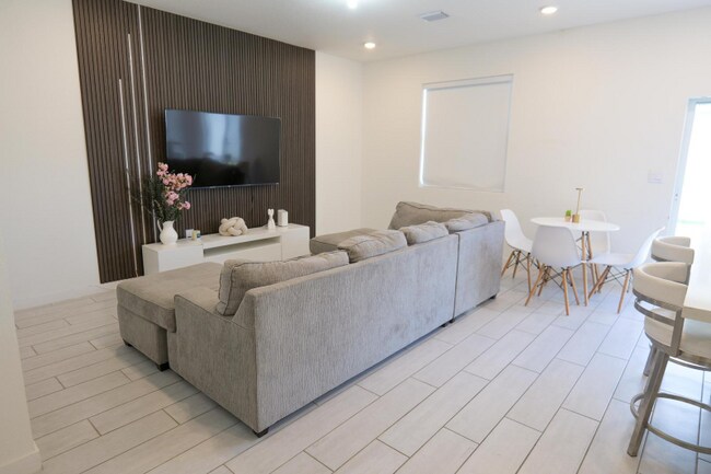 Foto del edificio - 754 SE 16th Ct