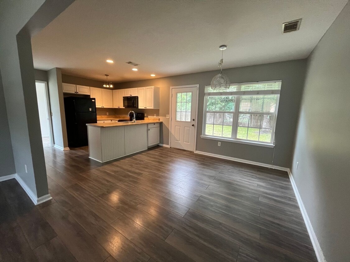 Primary Photo - 74 Front Run Pl