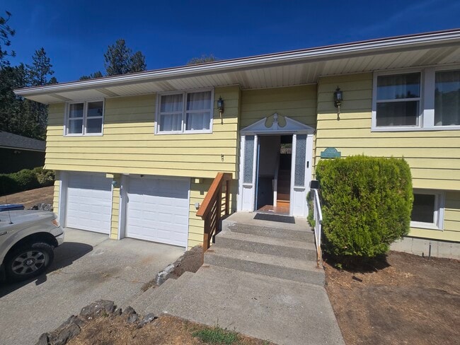 Building Photo - 3010 W Weile Ave