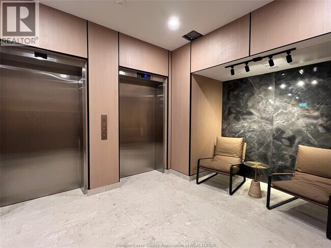Photo du bâtiment - 4400 Laurier Pkwy